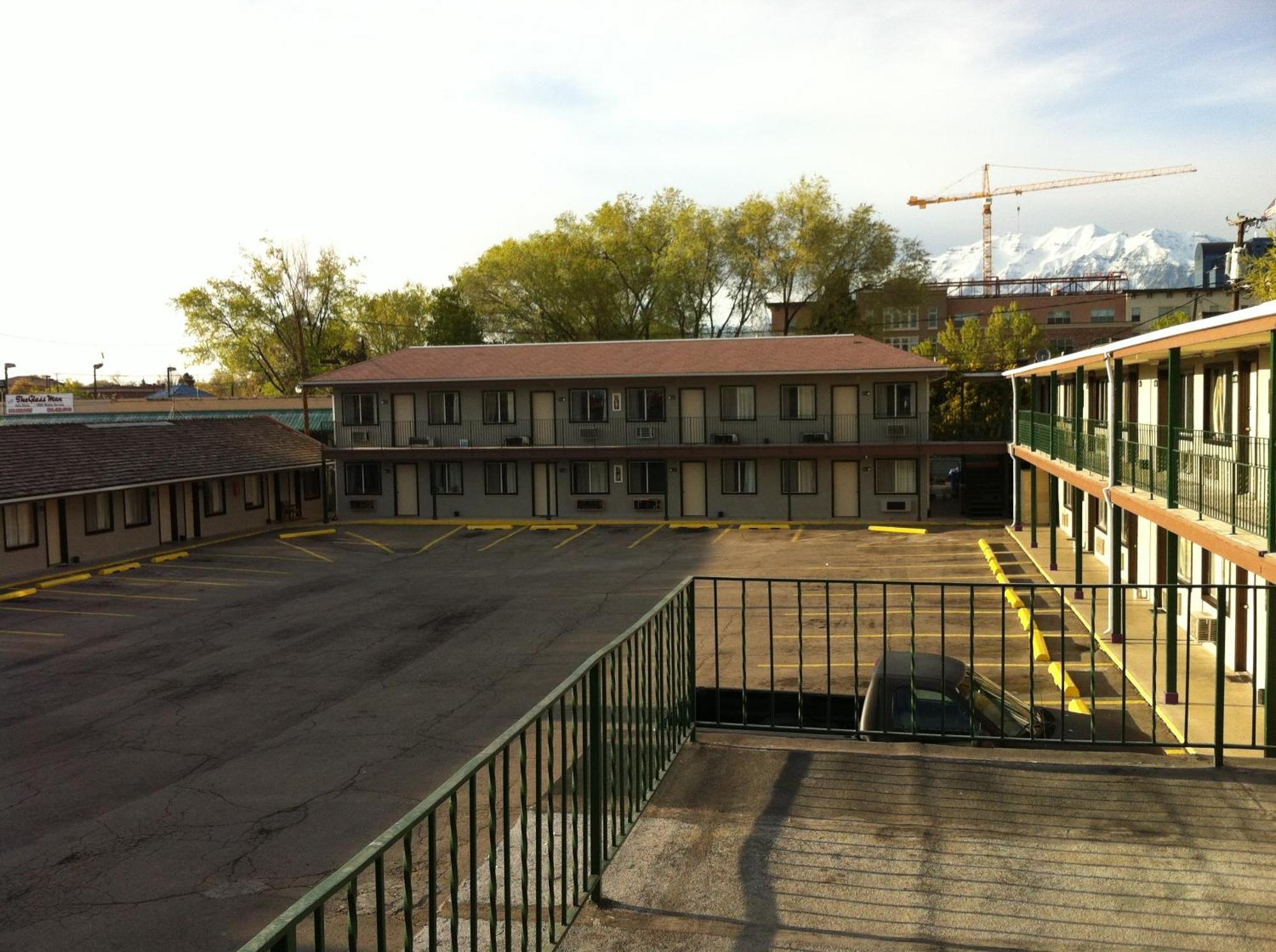 Provo Inn & Suites Buitenkant foto